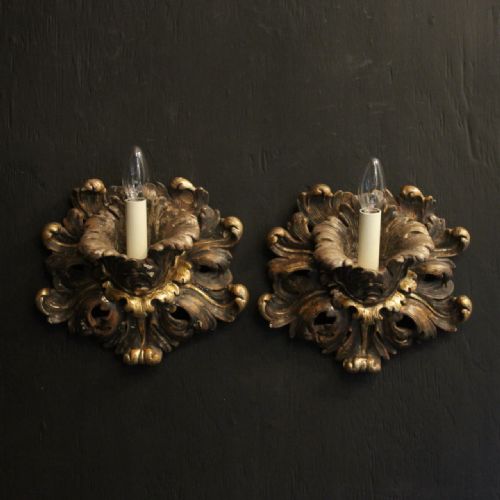 italian pair of florentine giltwood antique wall lights - CATEGORY: ANTIQUE LIGHTING - DATED 1920