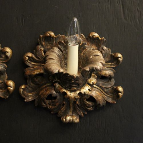 ITALIAN PAIR OF FLORENTINE GILTWOOD ANTIQUE WALL LIGHTS - ADDITIONAL PHOTO 1