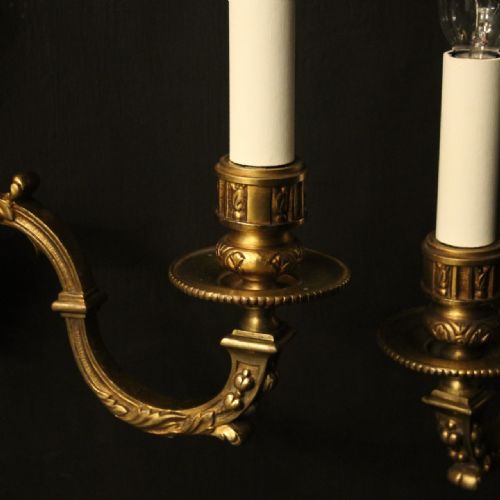 ENGLISH PAIR OF GILDED BRONZE ANTIQUE WALL LIGHTS - ADDITIONAL PHOTO 6