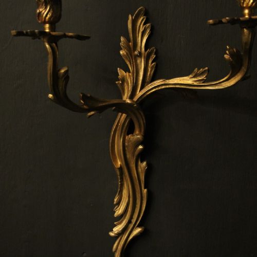 FRENCH PAIR OF GILDED BRONZE ANTIQUE WALL SCONCES - ADDITIONAL PHOTO 3