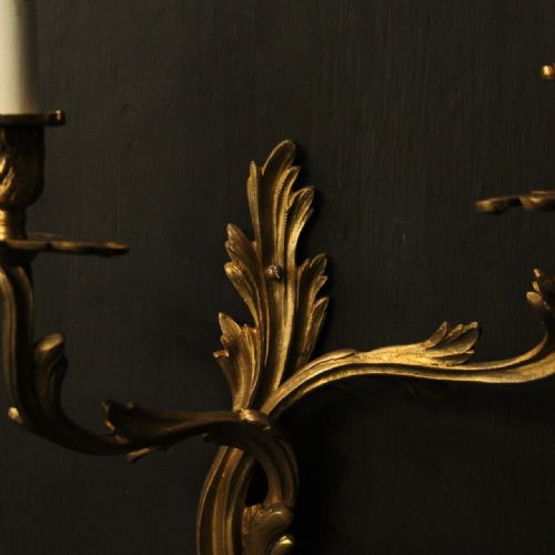 FRENCH PAIR OF GILDED BRONZE ANTIQUE WALL SCONCES - ADDITIONAL PHOTO 7