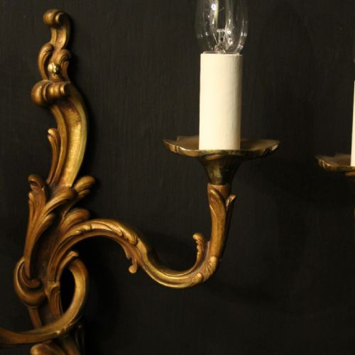 FRENCH PAIR OF GILDED BRONZE TWIN ARM ANTIQUE WALL LIGHTS - ADDITIONAL PHOTO 3