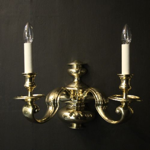 ENGLISH LARGE PAIR OF BRASS ANTIQUE WALL LIGHTS - ADDITIONAL PHOTO 1