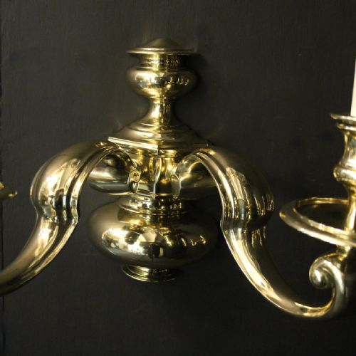 ENGLISH LARGE PAIR OF BRASS ANTIQUE WALL LIGHTS - ADDITIONAL PHOTO 3