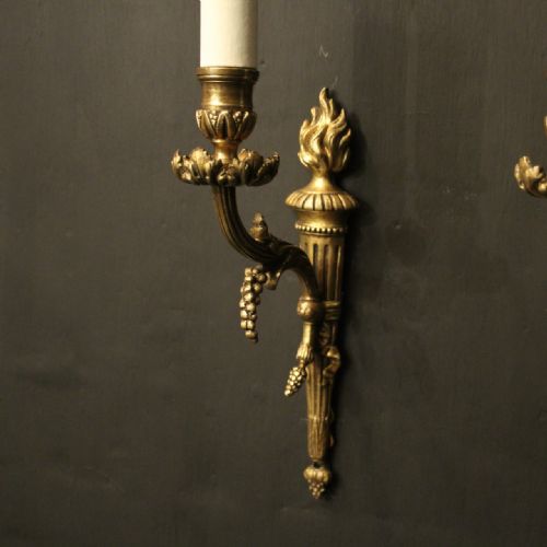 FRENCH PAIR OF GILDED BRONZE SINGLE ARM ANTIQUE WALL LIGHTS - ADDITIONAL PHOTO 1