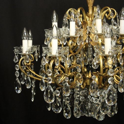 ITALIAN GILDED BRONZE CRYSTAL 21 LIGHT ANTIQUE CHANDELIER - ADDITIONAL PHOTO 3