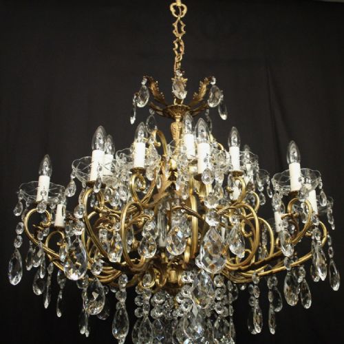 ITALIAN GILDED BRONZE CRYSTAL 21 LIGHT ANTIQUE CHANDELIER - ADDITIONAL PHOTO 5
