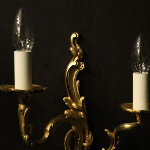 FRENCH PAIR OF GILDED BRONZE ANTIQUE WALL LIGHTS - ADDITIONAL PHOTO 3