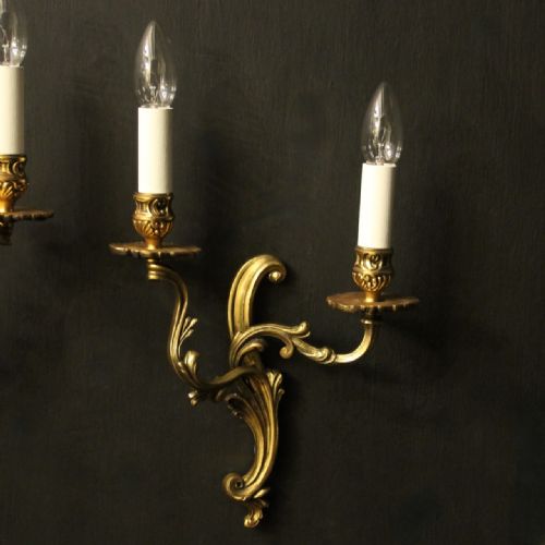 FRENCH PAIR OF GILDED ANTIQUE WALL LIGHTS - ADDITIONAL PHOTO 1