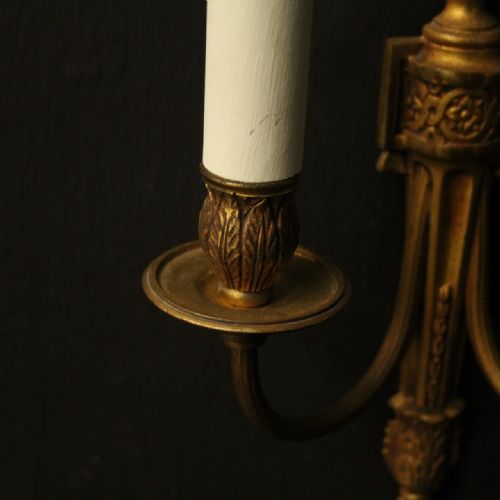 FRENCH PAIR OF GILDED BRONZE ANTIQUE WALL LIGHTS - ADDITIONAL PHOTO 3