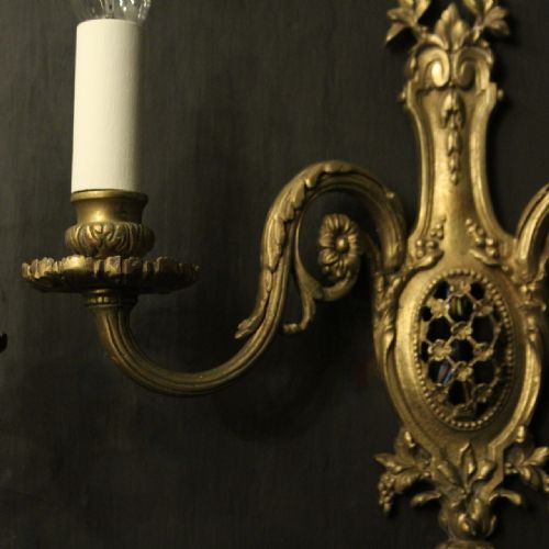 FRENCH PAIR OF GILDED BRONZE ANTIQUE WALL LIGHTS - ADDITIONAL PHOTO 3