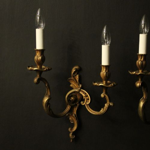 FRENCH PAIR OF GILDED BRONZE ANTIQUE WALL LIGHTS - ADDITIONAL PHOTO 1