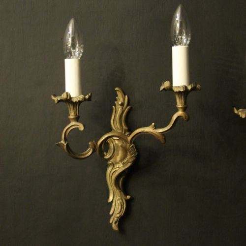 FRENCH PAIR OF GILDED BRONZE ANTIQUE WALL LIGHTS - ADDITIONAL PHOTO 1