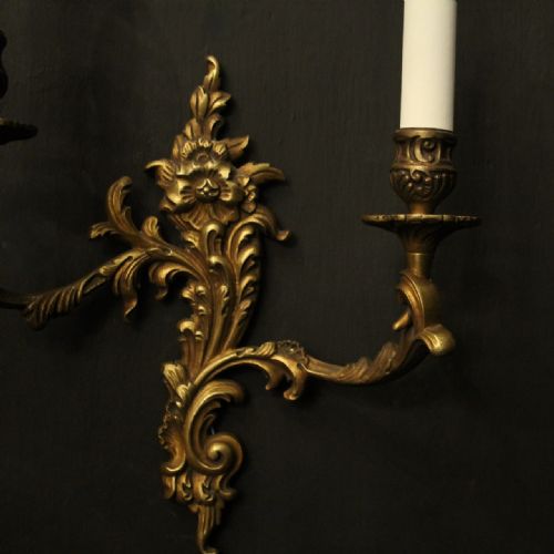FRENCH PAIR OF GILDED BRONZE ANTIQUE WALL LIGHTS - ADDITIONAL PHOTO 1