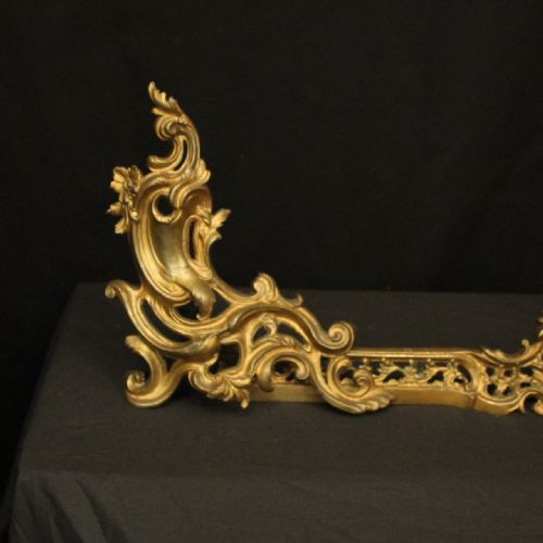 FRENCH 19TH CENTURY GILDED BRONZE EXTENDABLE FIRE FENDER - ADDITIONAL PHOTO 1
