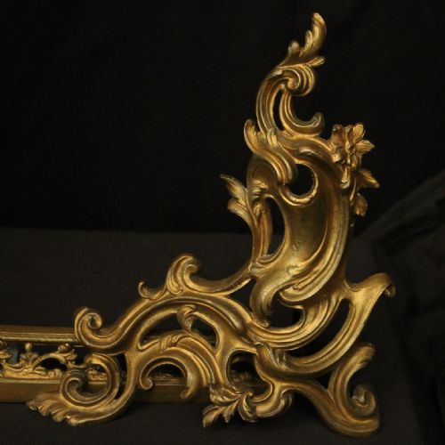 FRENCH 19TH CENTURY GILDED BRONZE EXTENDABLE FIRE FENDER - ADDITIONAL PHOTO 3