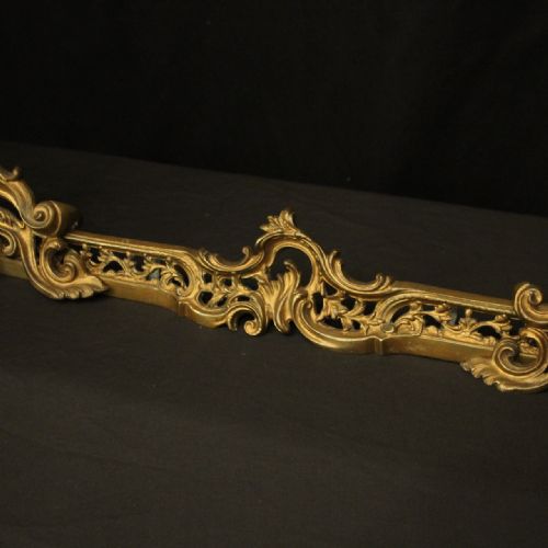 FRENCH 19TH CENTURY GILDED BRONZE EXTENDABLE FIRE FENDER - ADDITIONAL PHOTO 9