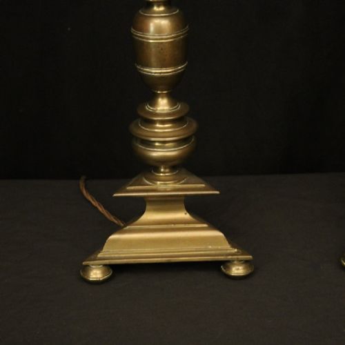 ENGLISH PAIR OF BRONZE ANTIQUE TABLE LAMPS - ADDITIONAL PHOTO 2