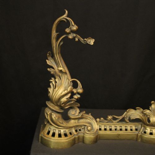 FRENCH 19TH CENTURY GILDED BRONZE EXTENDABLE FIRE FENDER - ADDITIONAL PHOTO 1