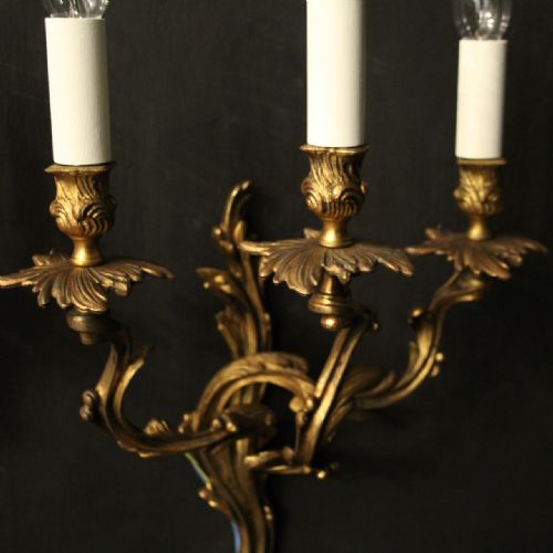 FRENCH PAIR OF GILDED BRONZE ANTIQUE WALL LIGHTS - ADDITIONAL PHOTO 3