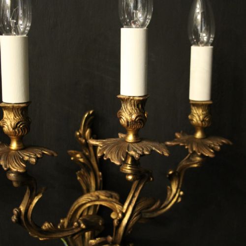 FRENCH PAIR OF GILDED BRONZE ANTIQUE WALL LIGHTS - ADDITIONAL PHOTO 4