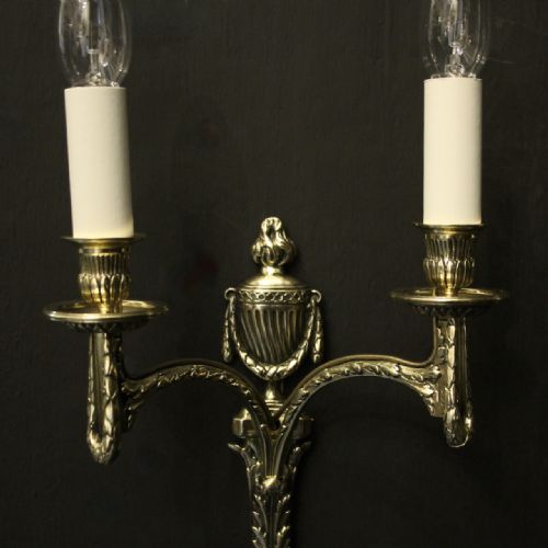 FRENCH PAIR OF BRASS TWIN ARM ANTIQUE WALL LIGHTS - ADDITIONAL PHOTO 3