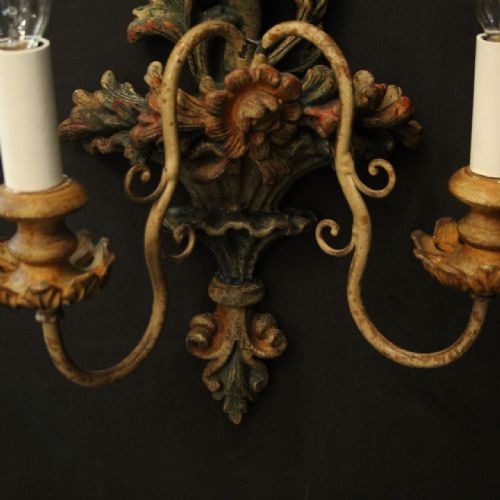 ITALIAN PAIR OF POLYCHROME GILDED ANTIQUE WALL LIGHTS - ADDITIONAL PHOTO 6