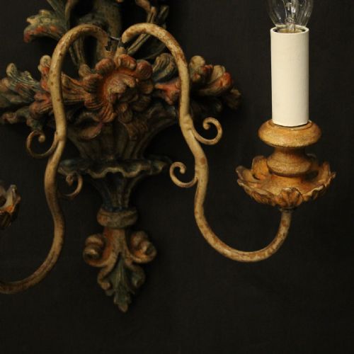 ITALIAN PAIR OF POLYCHROME GILDED ANTIQUE WALL LIGHTS - ADDITIONAL PHOTO 7