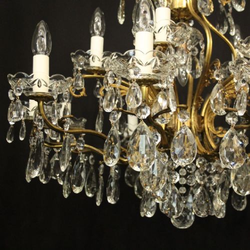 ITALIAN GILDED 16 LIGHT CRYSTAL ANTIQUE CHANDELIER - ADDITIONAL PHOTO 1
