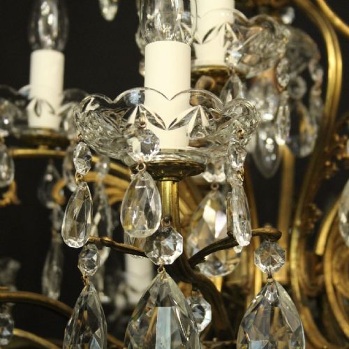 ITALIAN GILDED 16 LIGHT CRYSTAL ANTIQUE CHANDELIER - ADDITIONAL PHOTO 3