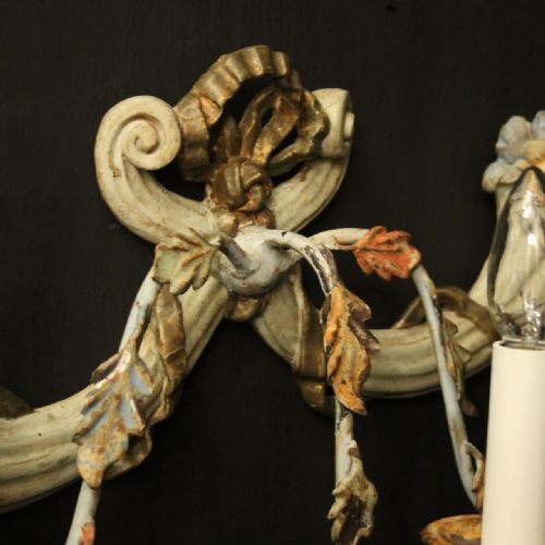 ITALIAN WOODEN POLYCHROME SINGLE ANTIQUE WALL LIGHT - ADDITIONAL PHOTO 4