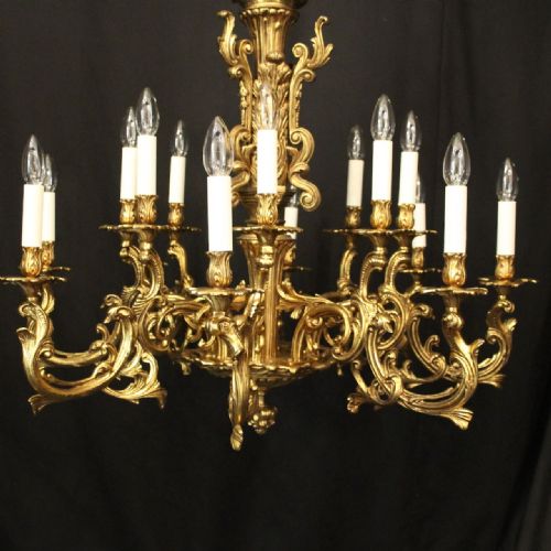 FRENCH LARGE GILDED BRONZE 16 LIGHT CHANDELIER - ADDITIONAL PHOTO 4