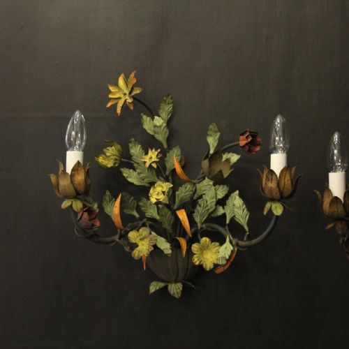 FRENCH PAIR OF TOLEWARE FLORAL WALL LIGHTS - ADDITIONAL PHOTO 2