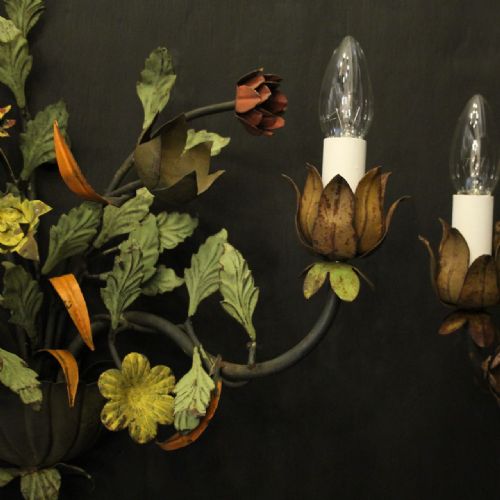 FRENCH PAIR OF TOLEWARE FLORAL WALL LIGHTS - ADDITIONAL PHOTO 7