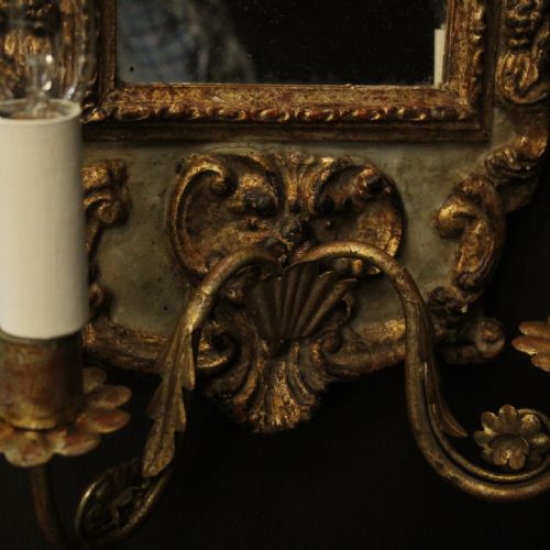 FLORENTINE PAIR OF GILTWOOD ANTIQUE GIRANDOLES - ADDITIONAL PHOTO 8
