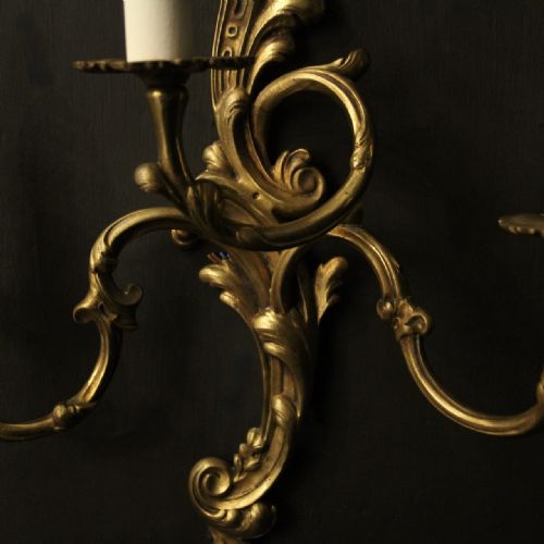 FRENCH PAIR OF GILDED BRASS TRIPLE ARM ANTIQUE WALL LIGHTS - ADDITIONAL PHOTO 3