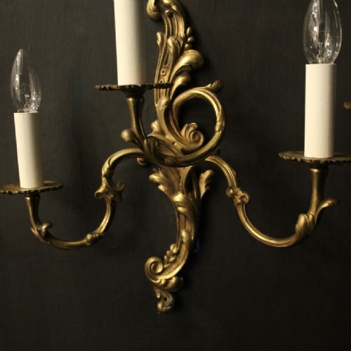 FRENCH PAIR OF GILDED BRASS TRIPLE ARM ANTIQUE WALL LIGHTS - ADDITIONAL PHOTO 5