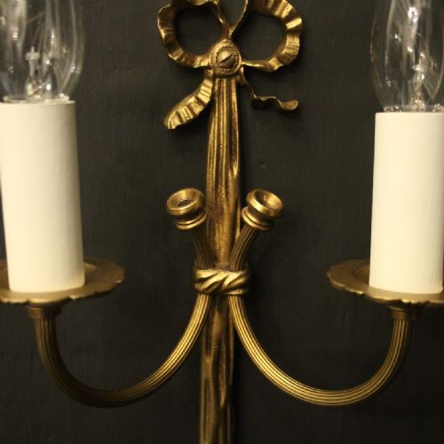 FRENCH PAIR OF GILDED BRASS RIBBON WALL LIGHTS - ADDITIONAL PHOTO 4