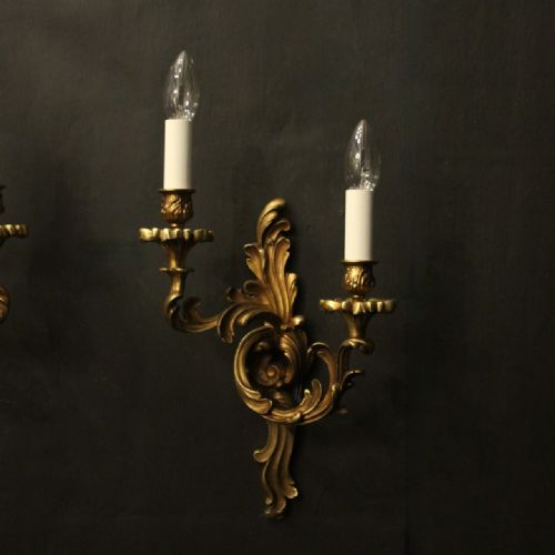 FRENCH PAIR OF GILDED BRONZE ANTIQUE WALL LIGHTS - ADDITIONAL PHOTO 1