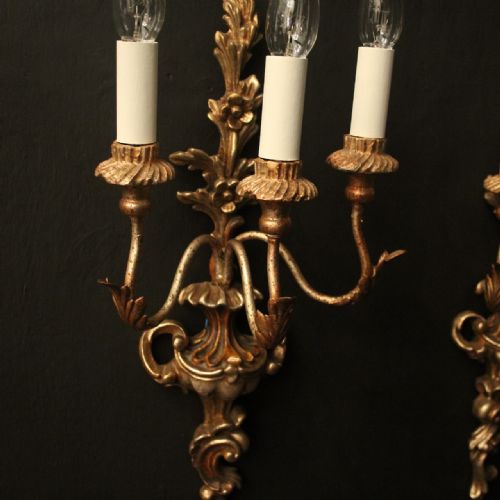 ITALIAN PAIR OF GILTWOOD TRIPLE ARM ANTIQUE WALL LIGHTS - ADDITIONAL PHOTO 3
