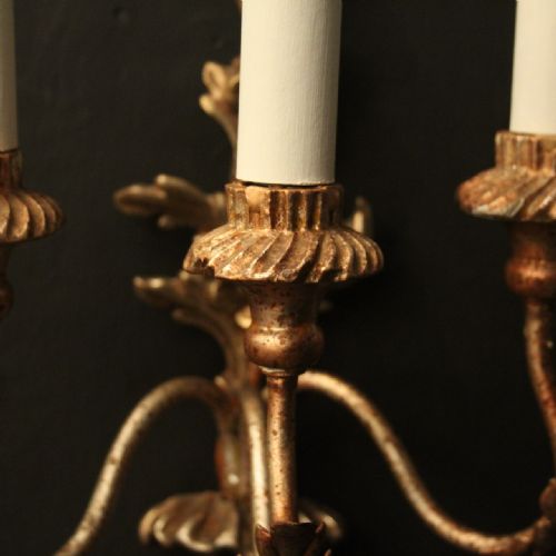 ITALIAN PAIR OF GILTWOOD TRIPLE ARM ANTIQUE WALL LIGHTS - ADDITIONAL PHOTO 6