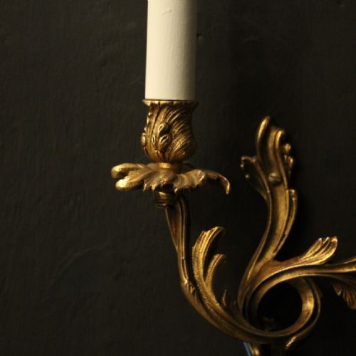FRENCH PAIR OF GILDED TWIN ARM ANTIQUE WALL LIGHTS - ADDITIONAL PHOTO 3