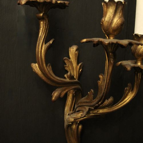 FRENCH PAIR OF GILDED BRONZE ANTIQUE WALL SCONCES - ADDITIONAL PHOTO 8