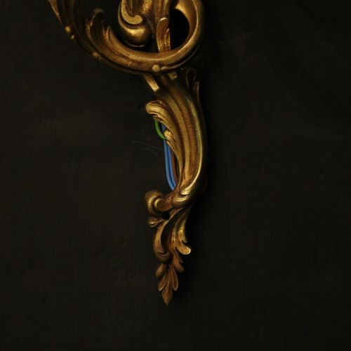 FRENCH PAIR OF GILDED BRONZE ANTIQUE WALL LIGHTS - ADDITIONAL PHOTO 8