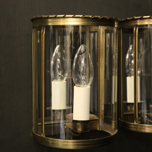 FRENCH PAIR OF TOLEWARE CONVEX HALF LANTERNS - ADDITIONAL PHOTO 2