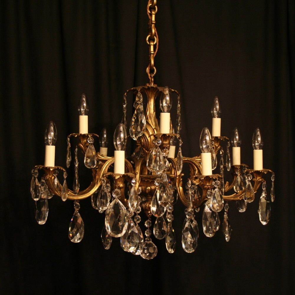 An Italian Gilded 12 Light Antique Chandelier