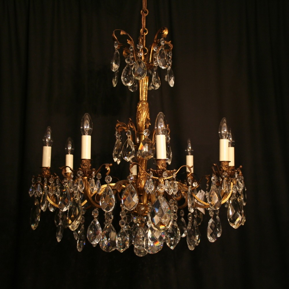An Italian Gilded Cast Brass 8 Light Antique Chandelier