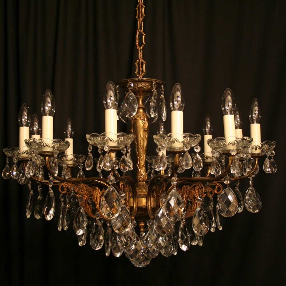 An Italian Gilded Cast Brass 10 Light Antique Chandelier