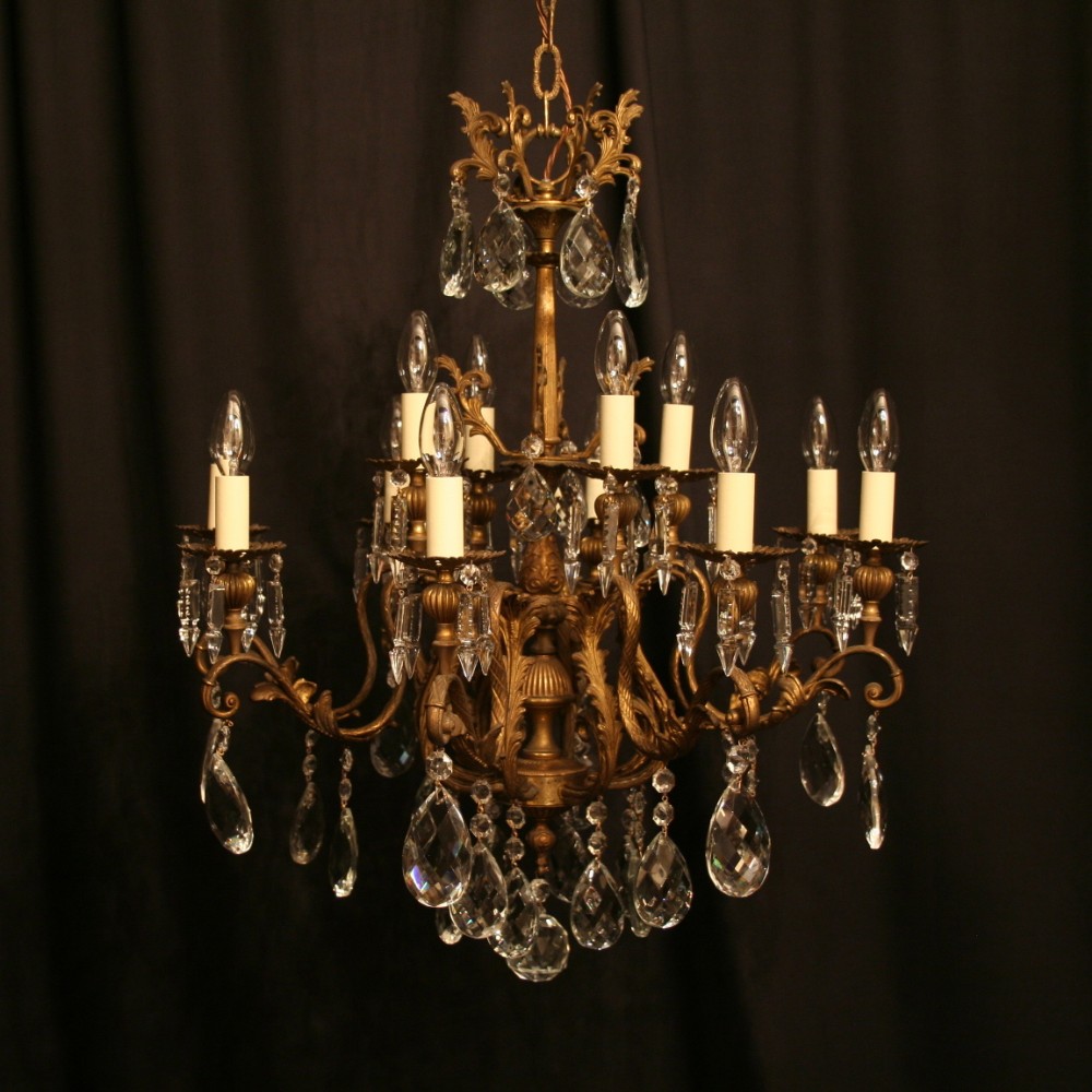An Italian Gilded Cast Brass 12 Light Antique Chandelier
