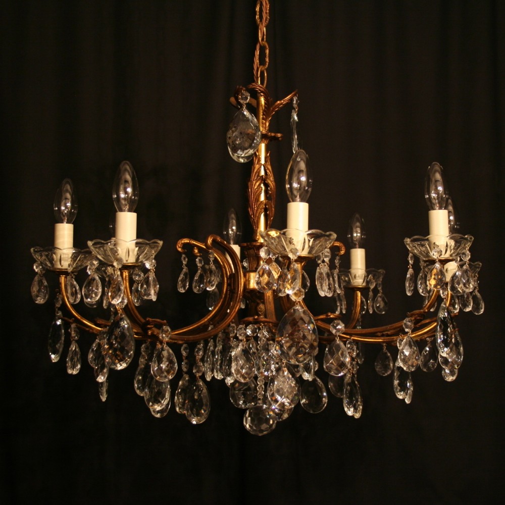 An Italian 8 Light Gilded Antique Chandelier